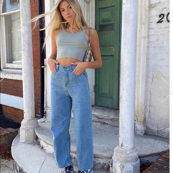 Super trendy lose jeans:) - Picture 2 of 5